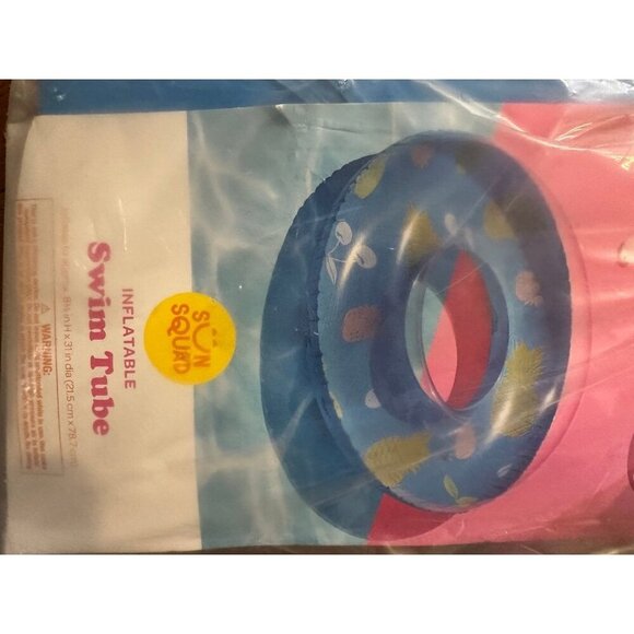 Sun squad inflatable tube - blue with pineapples - 31 inch diameter - Picture 2 of 4